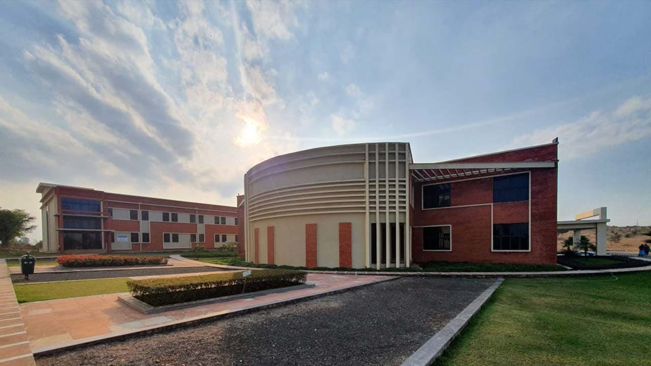 Jagran Lakecity University Mugaliyachap Campus
